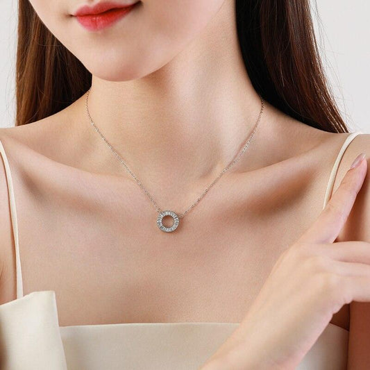 Collier rond étincelant