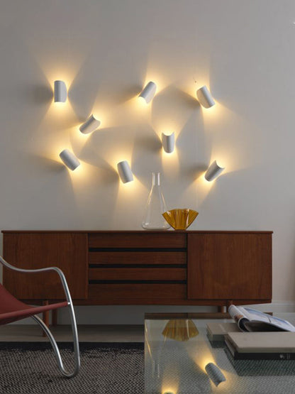 Creative Bedside Table Lamp – Modern Iron Nightstand Light for Bedroom & Living Room with E27/E14 LED