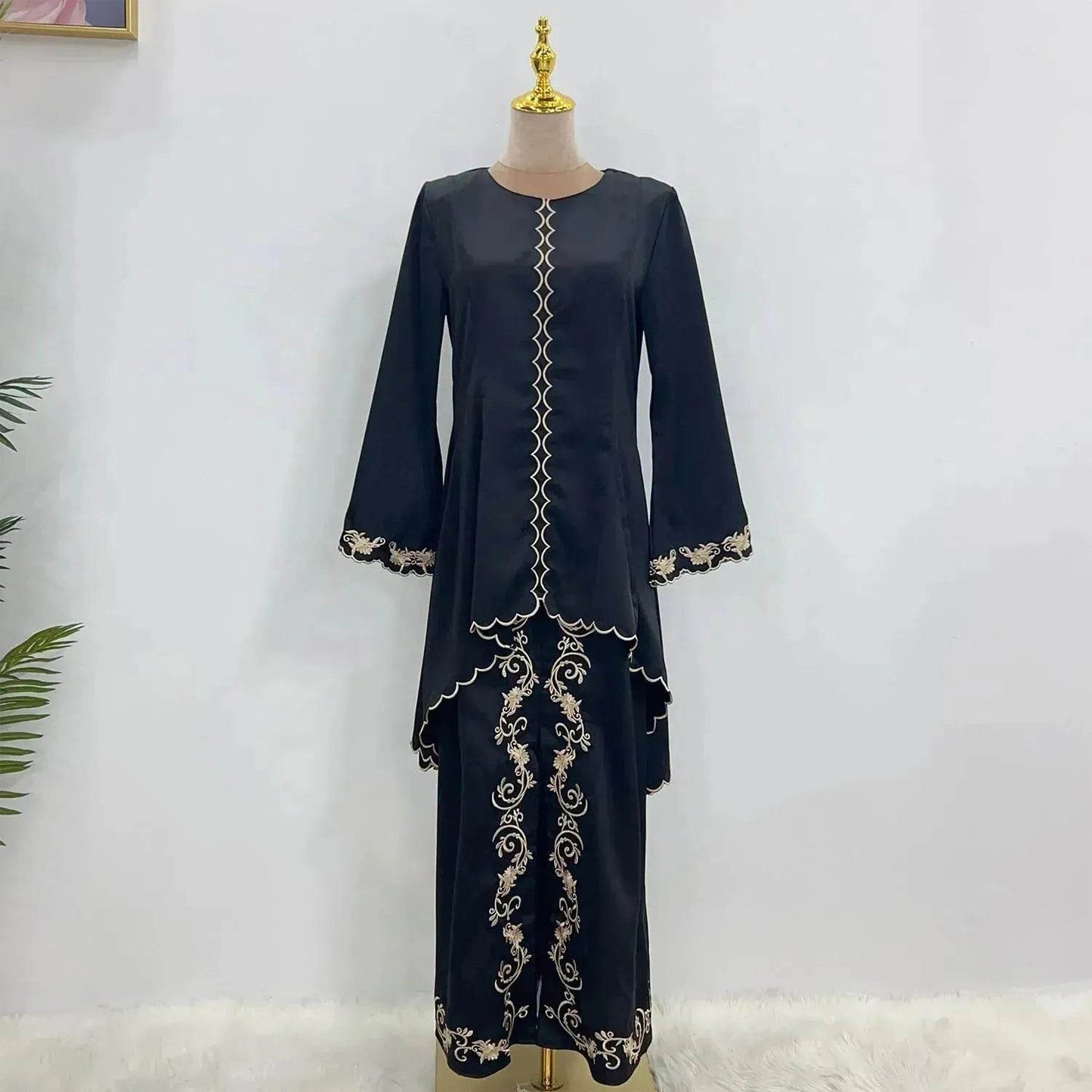 Exquisite Embroidered Middle East Abaya Skirt Suit Arab2 piece set