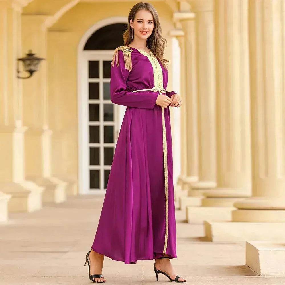 Robe en satin tissé brodé avec perles et épaulettes à pompons pour la Turquie, Dubaï, Moyen-Orient, femmes, Abaya