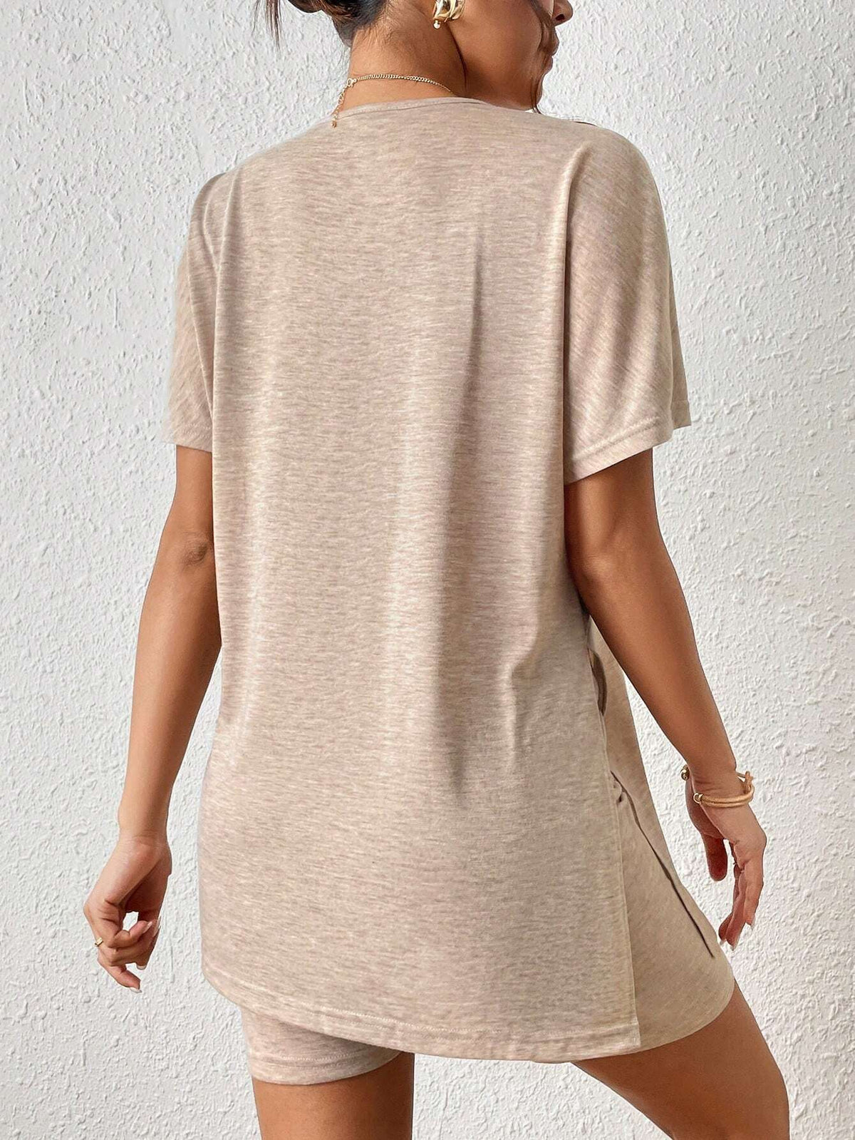 Women's Casual Solid Color Batwing Sleeve Tunic Top & Shorts Two-Piece Set