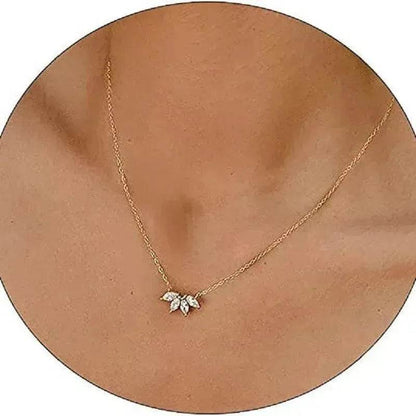 Bijoux Fantaisie Minimalistes Collier Fleur Brillante pour Femmes Filles, Pendentif Fleur de Lotus, Bijou de Fête, Cadeau d'Anniversaire pour Femme