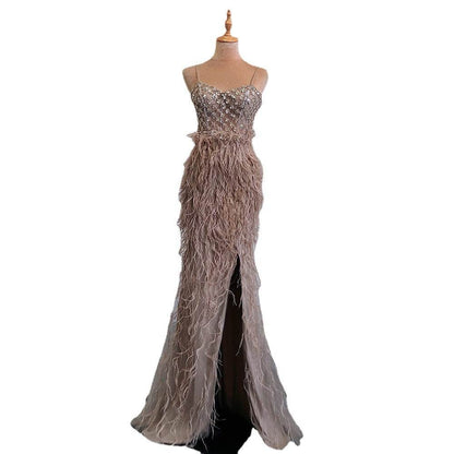 Robe de soirée élégante à bretelles, coupe ajustée, avec pompons, idéale pour un banquet ou des fiançailles