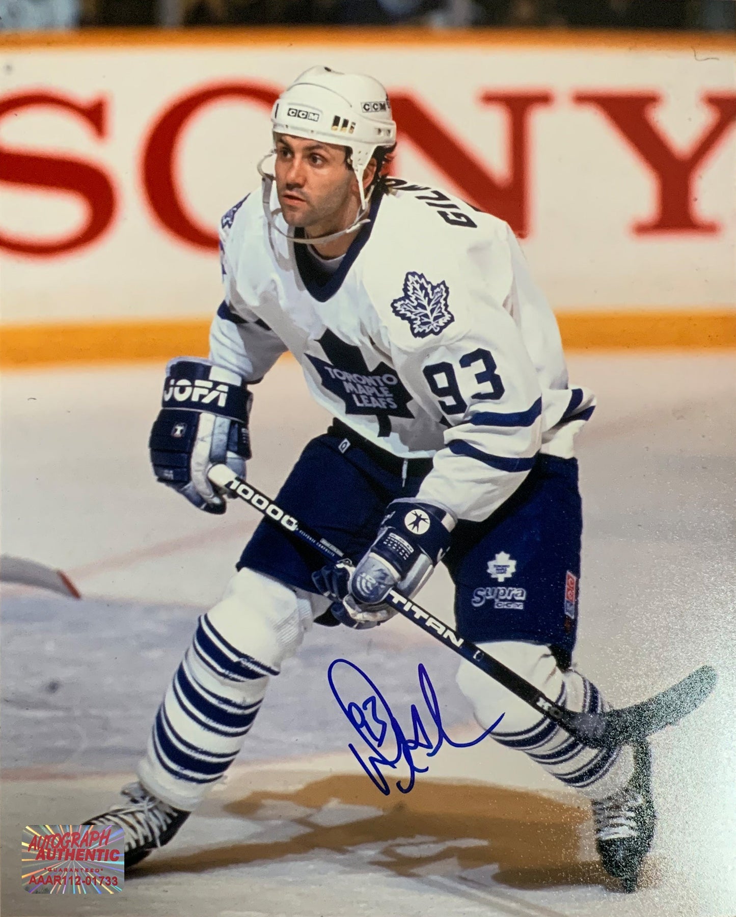 DOUG GILMOUR SIGNED 8X10 TORONTO MAPLE LEAFS PHOTO - WHITE
