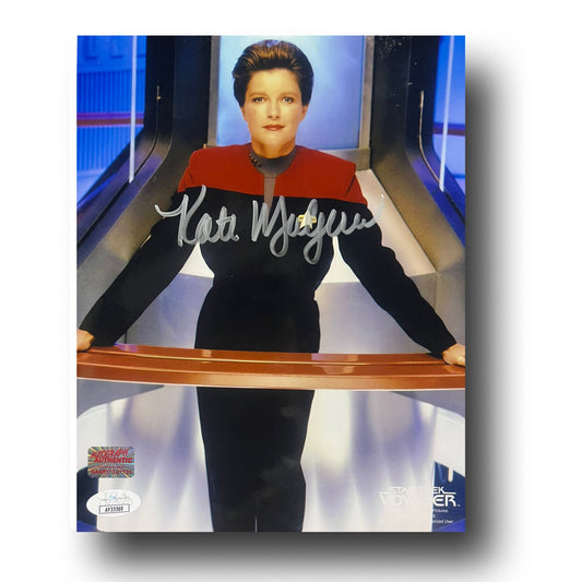 KATE MULGREW AUTOGRAPHED STAR TREK VOYAGER PHOTO - CAPTAIN JANEWAY ON BRIDGE 8X10