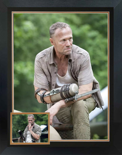 THE WALKING DEAD FRAMED SIGNED BY MICHAEL ROOKER - TV COLLECTIBLE 38"X28"