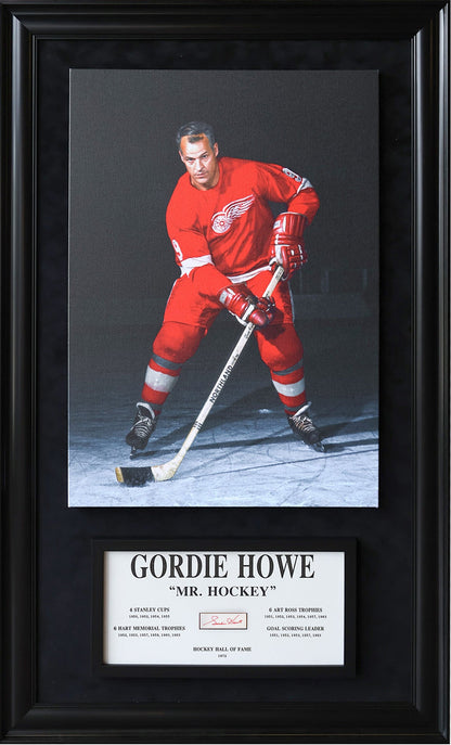 LES GRANDS DE TOUJOURS : PLAQUE ET CADRE EN TOILE SIGNÉS GORDIE HOWE (49,5" X 29,5")