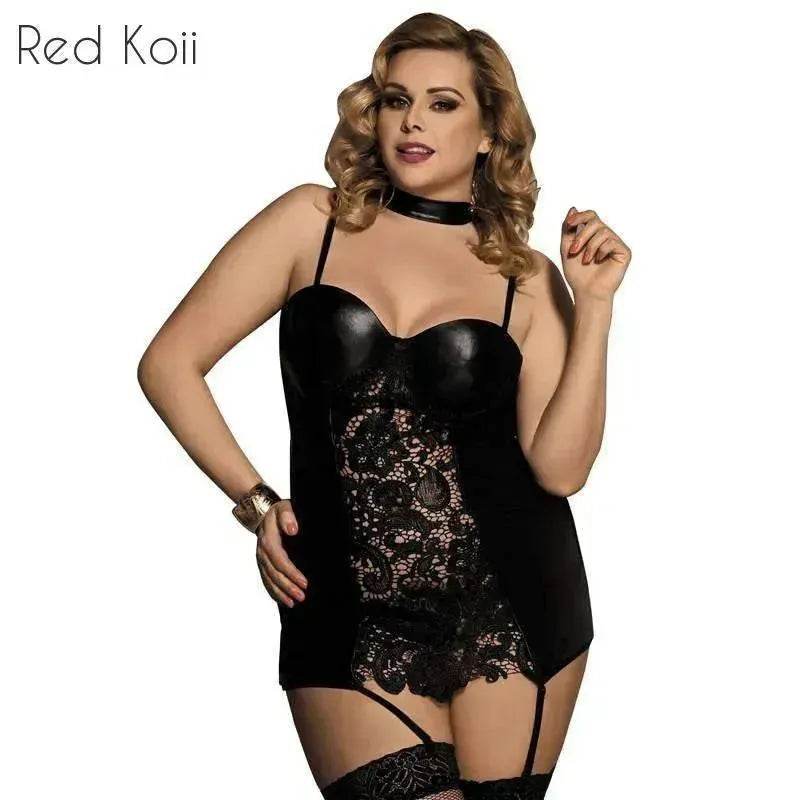 Lingerie porte-jarretelles en dentelle et similicuir