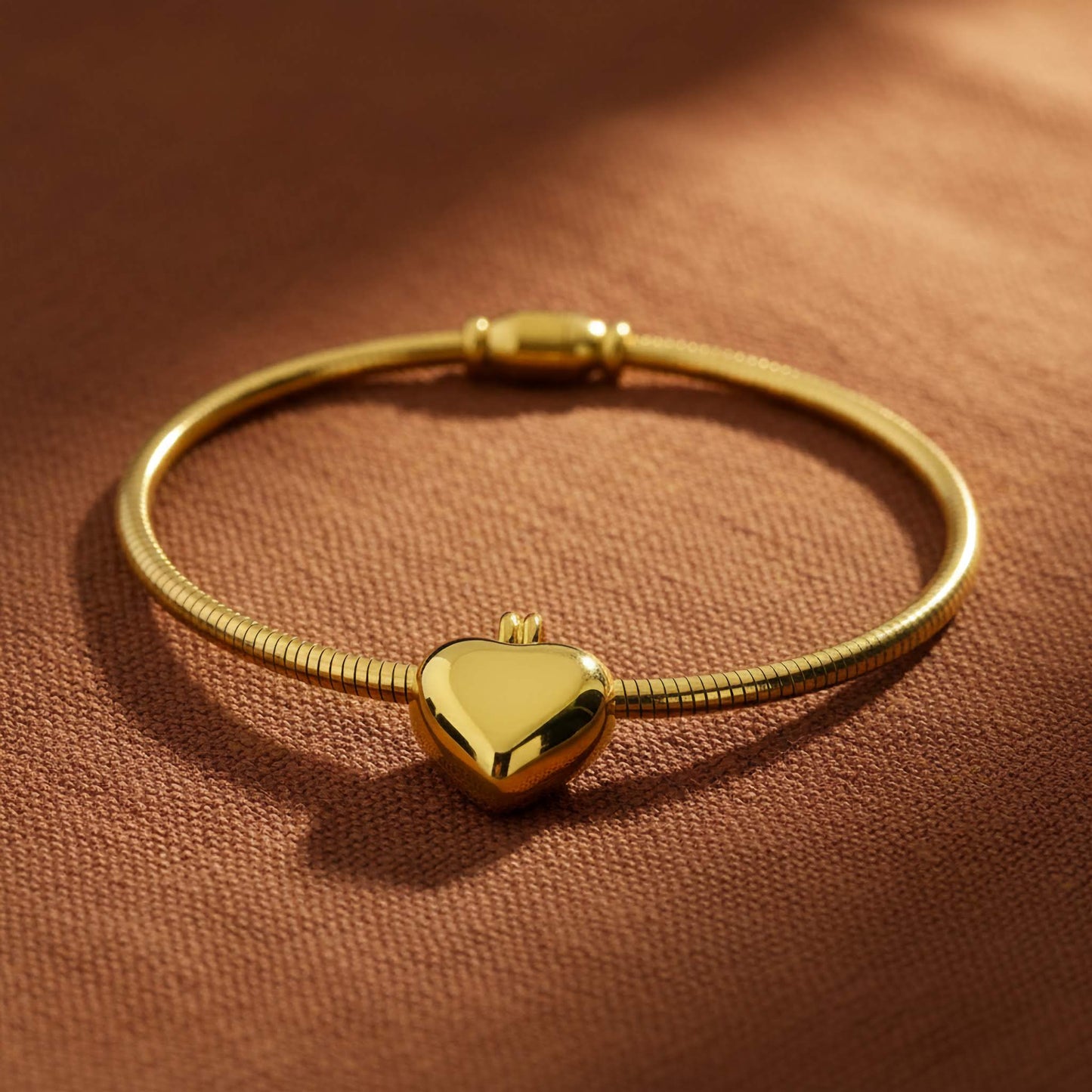 Bracelet Charme Cœur Minimaliste en Plaqué Or - Bijou Délicat en Plaqué Or 18 Carats