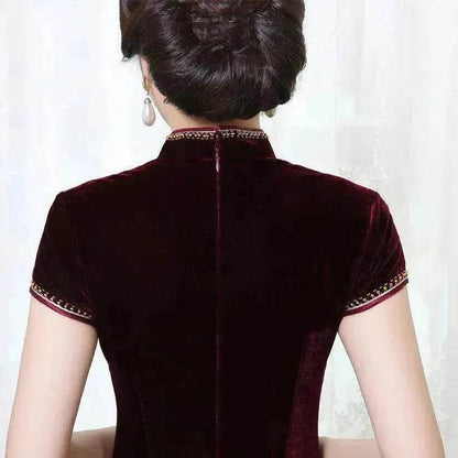 Golden Velvet Retro Modified Beaded Medium-length Cheongsam