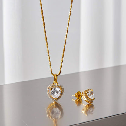 Sparkling Zirconia Heart Jewelry Set in 18K Gold-Plating