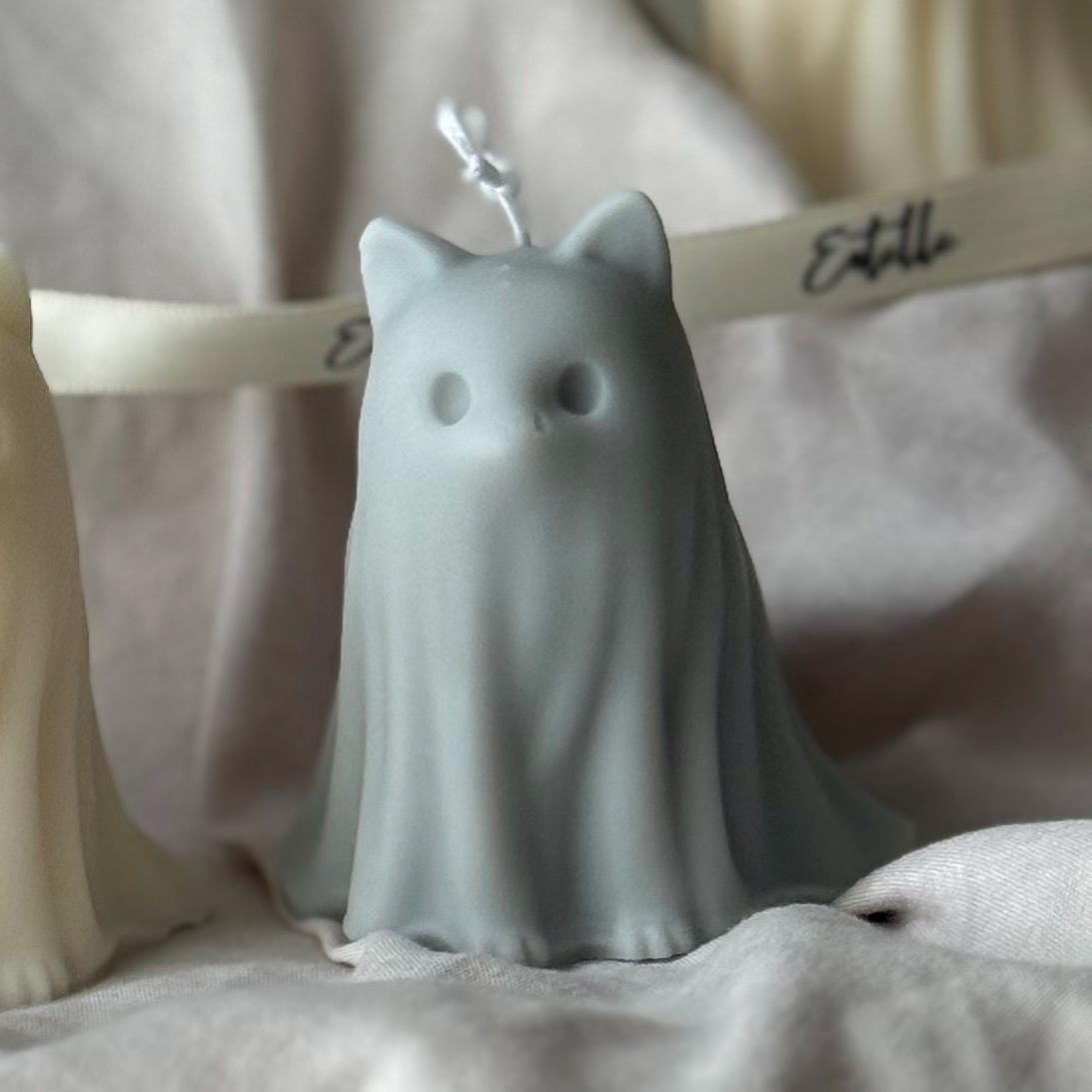 Duo de bougies sculptées Fantômes de chats et chiens d'Halloween : bougies en cire de soja coulées à la main