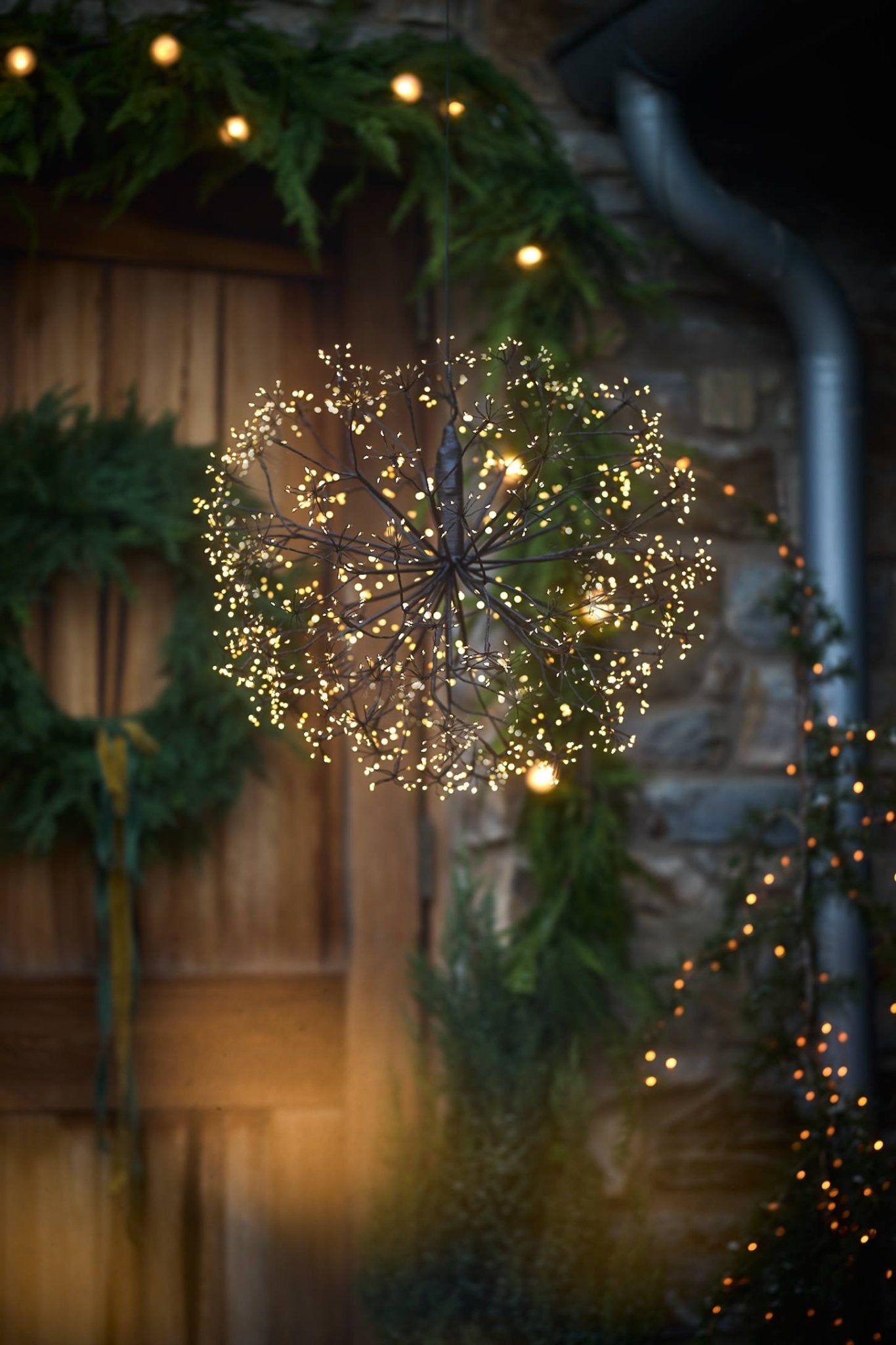 Illuminated LED Branch Sphere
