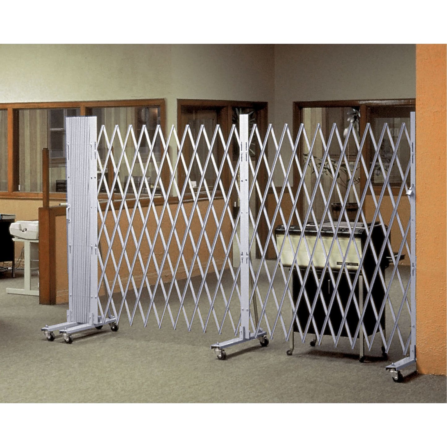 Portable Expanding Gates, Interlocking, 144" L x 73.5" H, Silver
