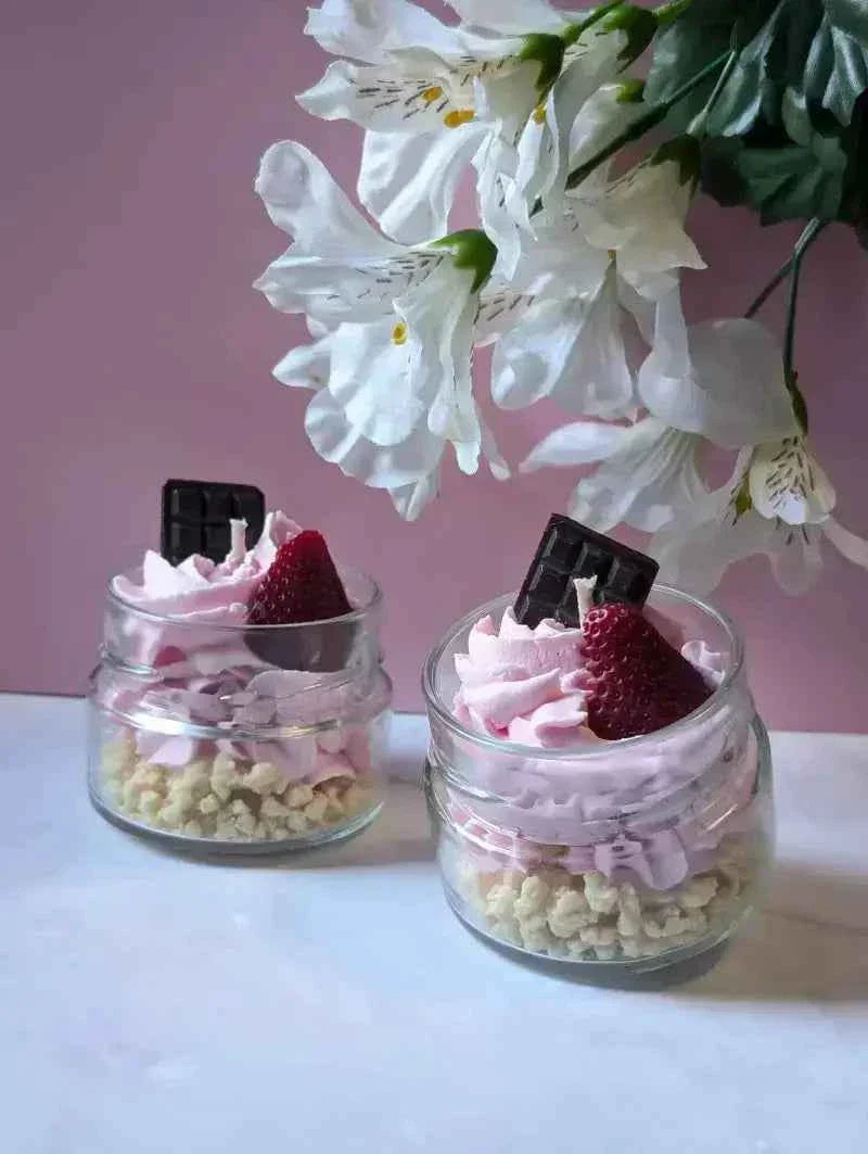 La bougie gourmande mini délice - Shortcake aux fraises