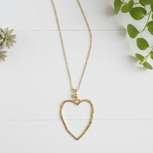Collier chaîne avec pendentif cœur ajouré - Plaqué or
