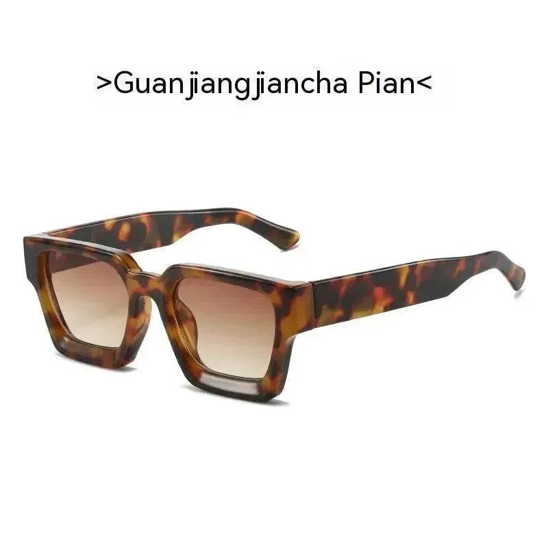 Thick Frame Sunglasses - Minimalist And Versatile