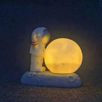 Modern Creative Astronaut Small Night Lamp Decoration Net Red Room Bedside Desktop Layout Small Desk Lamp Home