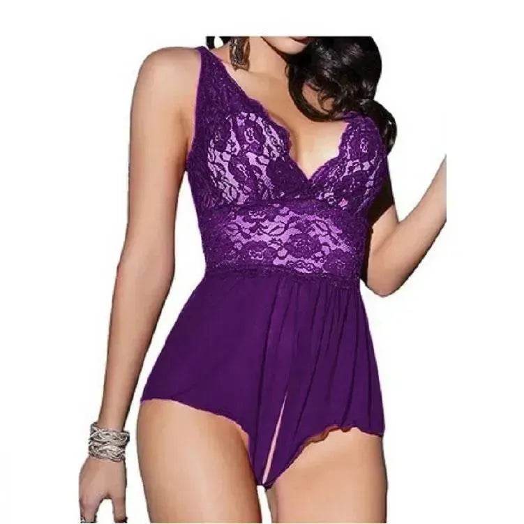 Plus size lingerie with the finest fabrics and delicate lace