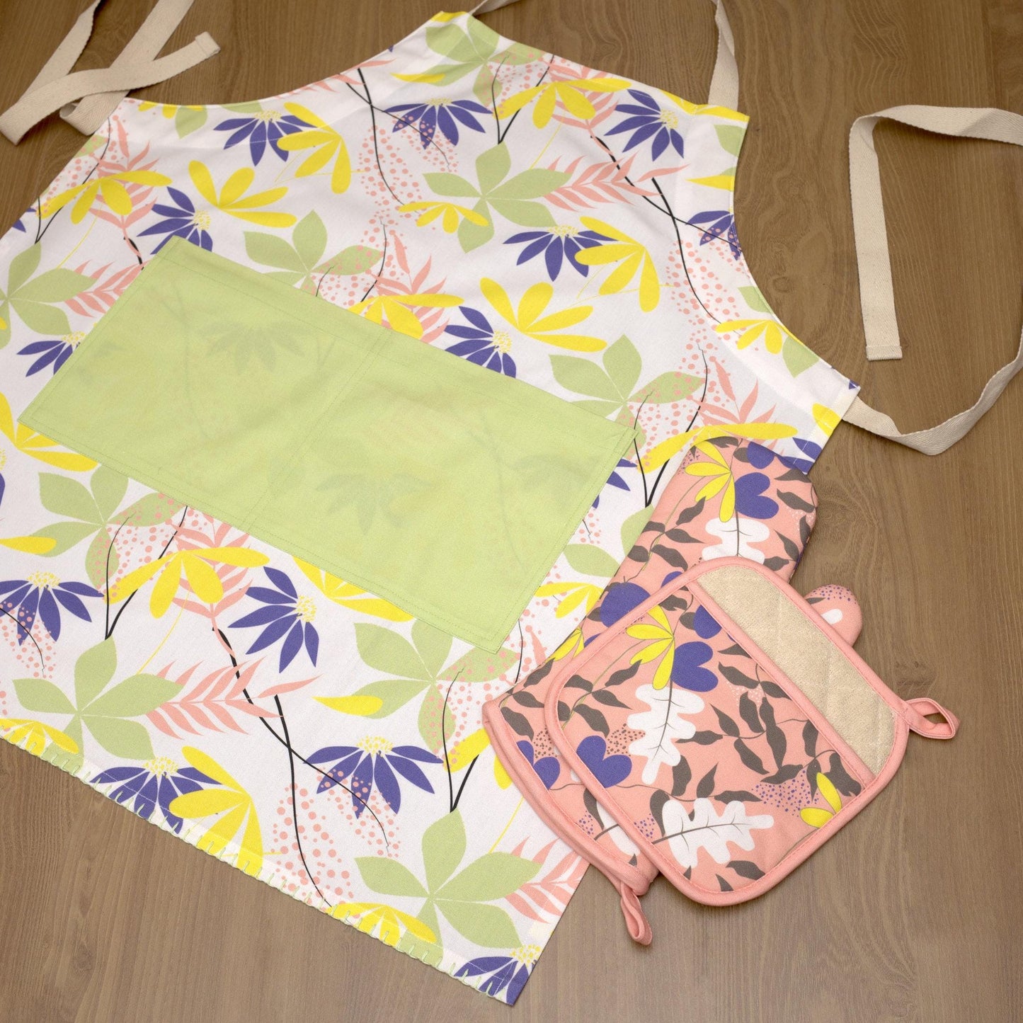 Pollen Up: An Apron That Really Fits
