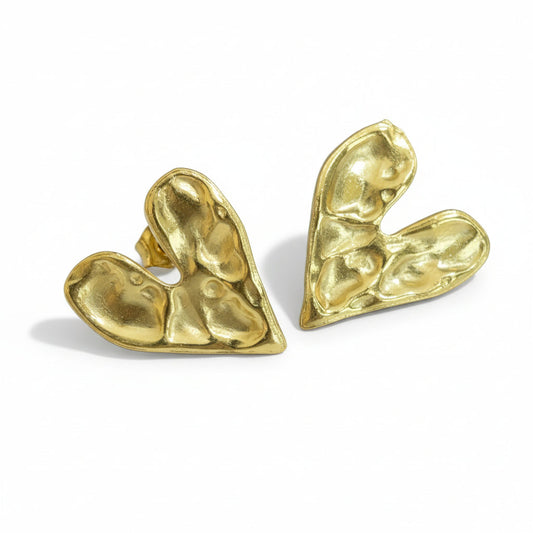 Clous d'oreilles Cœur en métal martelé – Acier inoxydable doré