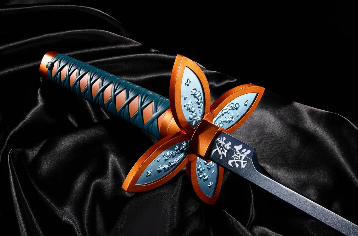 ÉPÉE DE NICHIRIN (SHINOBU KOCHO) - Demon Slayer: Kimetsu no Yaiba - Proplica (précommande T3 2026)