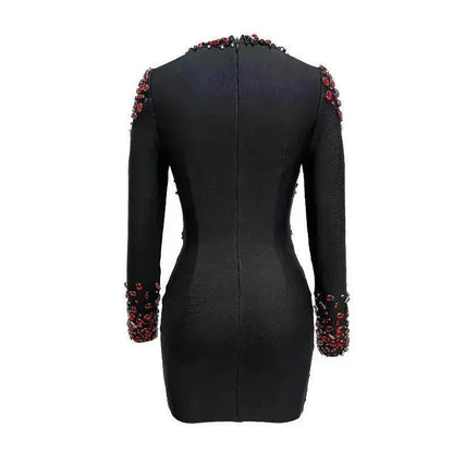 Robe en rubis perlé décolleté transparente