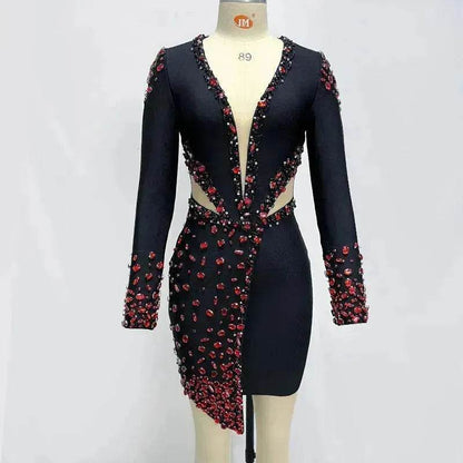 Robe en rubis perlé décolleté transparente