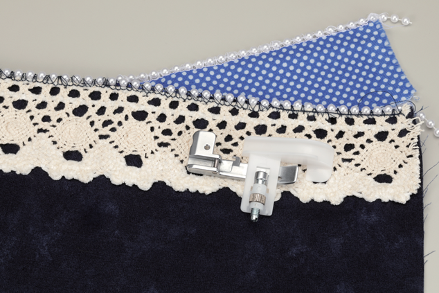 Brother - SA217 - Serger Pearls & Sequins Foot