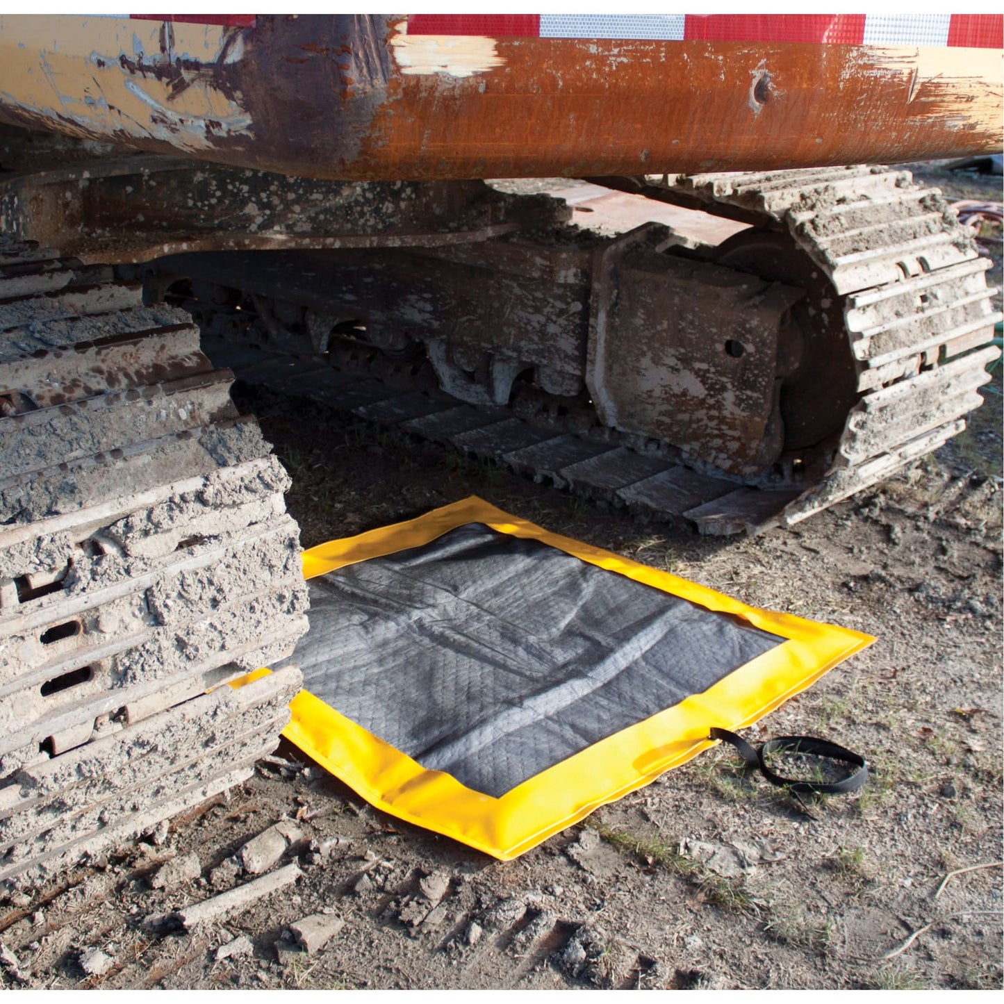 Off-Road DripPillow Berms™ With Pad, 12 US gal. Capacity, 5' W x 4' L x 1" H