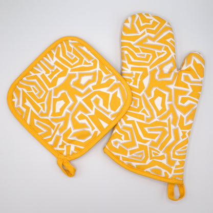 Squiggles: Fun Cotton Oven Mitt and Pot Holde