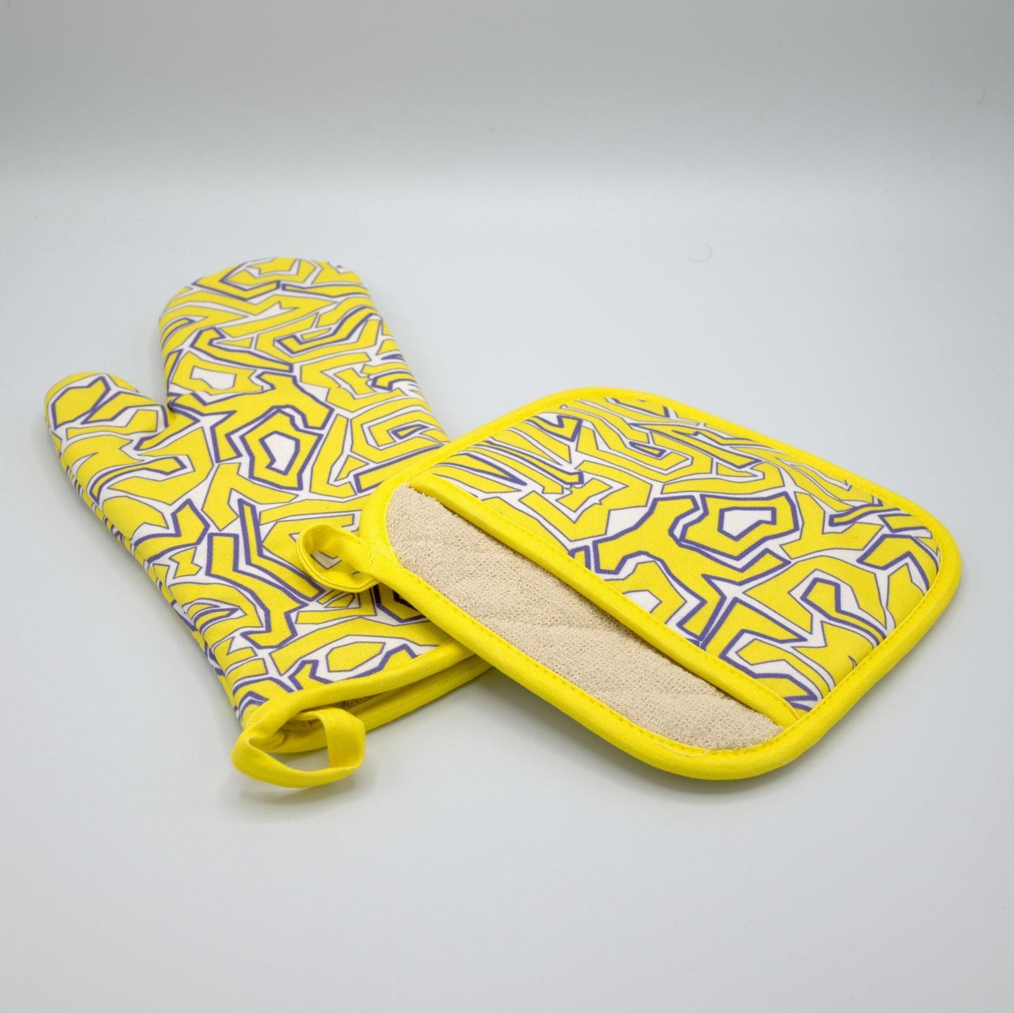 Squiggles: Fun Cotton Oven Mitt and Pot Holde