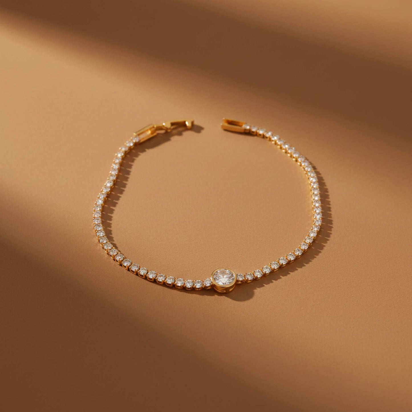 Luxury Zirconia Tennis Bracelet in 18K Gold – LeDeSaRa Jewelry