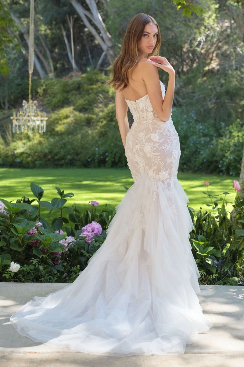 3D floral lace embroidery with layered